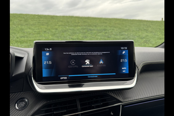 Peugeot 208 1.2 PureTech GT-Line Pano | Stoelverwarming | Apple Carplay | Achteruitrij Camera