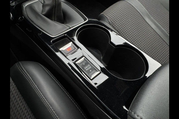 Peugeot 208 1.2 PureTech GT-Line Pano | Stoelverwarming | Apple Carplay | Achteruitrij Camera