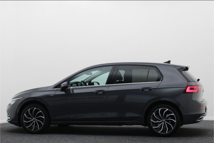 Volkswagen Golf 1.5 eTSI DSG Style Virtual Cockpit, Head-Up, IQ-Light, ACC, Apple Carplay, Sfeerverlichting, 17''