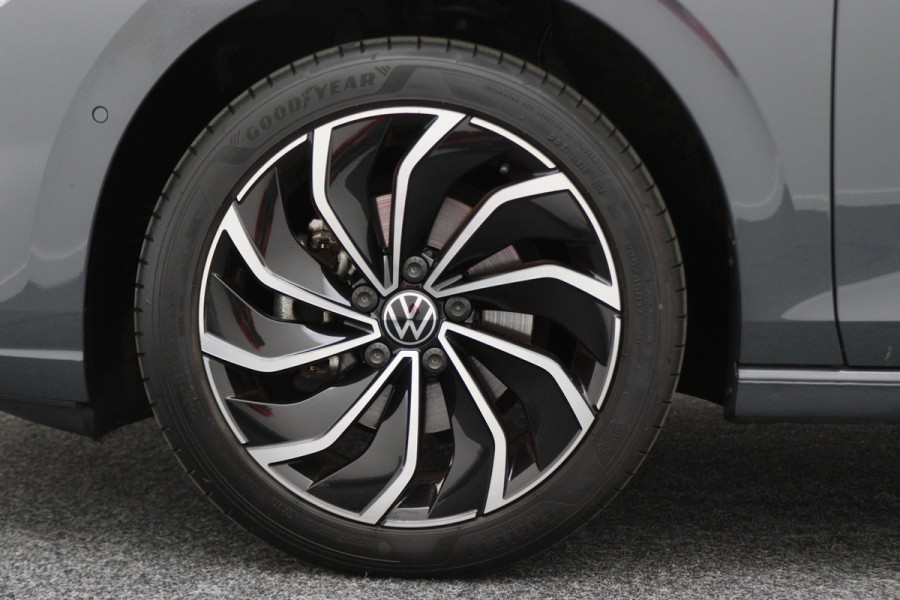 Volkswagen Golf 1.5 eTSI DSG Style Virtual Cockpit, Head-Up, IQ-Light, ACC, Apple Carplay, Sfeerverlichting, 17''