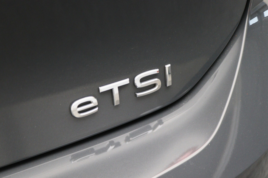 Volkswagen Golf 1.5 eTSI DSG Style Virtual Cockpit, Head-Up, IQ-Light, ACC, Apple Carplay, Sfeerverlichting, 17''