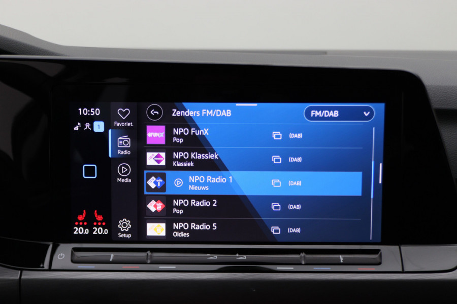 Volkswagen Golf 1.5 eTSI DSG Style Virtual Cockpit, Head-Up, IQ-Light, ACC, Apple Carplay, Sfeerverlichting, 17''