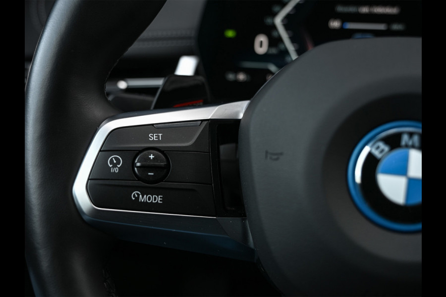 BMW iX1 XDRIVE 30 LAUNCH EDITION 67 kWh | M-SPORT | NL-AUTO | COMFORT ACCESS | PANORAMADAK | 360 CAMERA | HARMAN/KARDON | HEAD-UP | VIRT