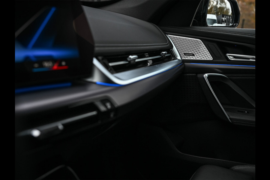 BMW iX1 XDRIVE 30 LAUNCH EDITION 67 kWh | M-SPORT | NL-AUTO | COMFORT ACCESS | PANORAMADAK | 360 CAMERA | HARMAN/KARDON | HEAD-UP | VIRT