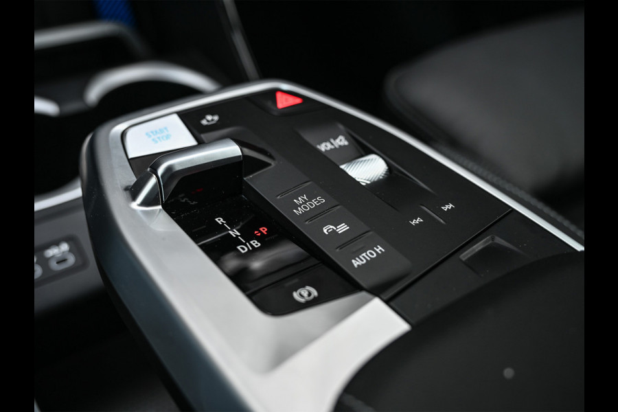BMW iX1 XDRIVE 30 LAUNCH EDITION 67 kWh | M-SPORT | NL-AUTO | COMFORT ACCESS | PANORAMADAK | 360 CAMERA | HARMAN/KARDON | HEAD-UP | VIRT