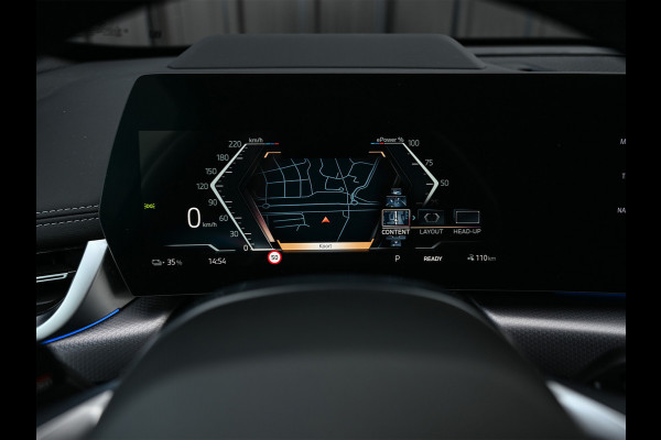 BMW iX1 XDRIVE 30 LAUNCH EDITION 67 kWh | M-SPORT | NL-AUTO | COMFORT ACCESS | PANORAMADAK | 360 CAMERA | HARMAN/KARDON | HEAD-UP | VIRT