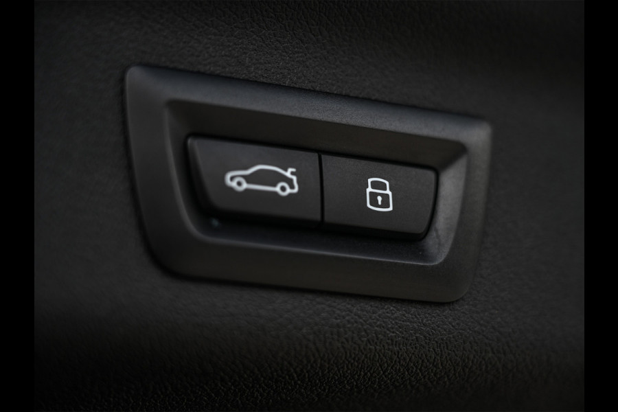 BMW iX1 XDRIVE 30 LAUNCH EDITION 67 kWh | M-SPORT | NL-AUTO | COMFORT ACCESS | PANORAMADAK | 360 CAMERA | HARMAN/KARDON | HEAD-UP | VIRT