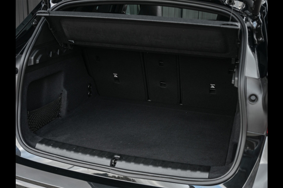 BMW iX1 XDRIVE 30 LAUNCH EDITION 67 kWh | M-SPORT | NL-AUTO | COMFORT ACCESS | PANORAMADAK | 360 CAMERA | HARMAN/KARDON | HEAD-UP | VIRT