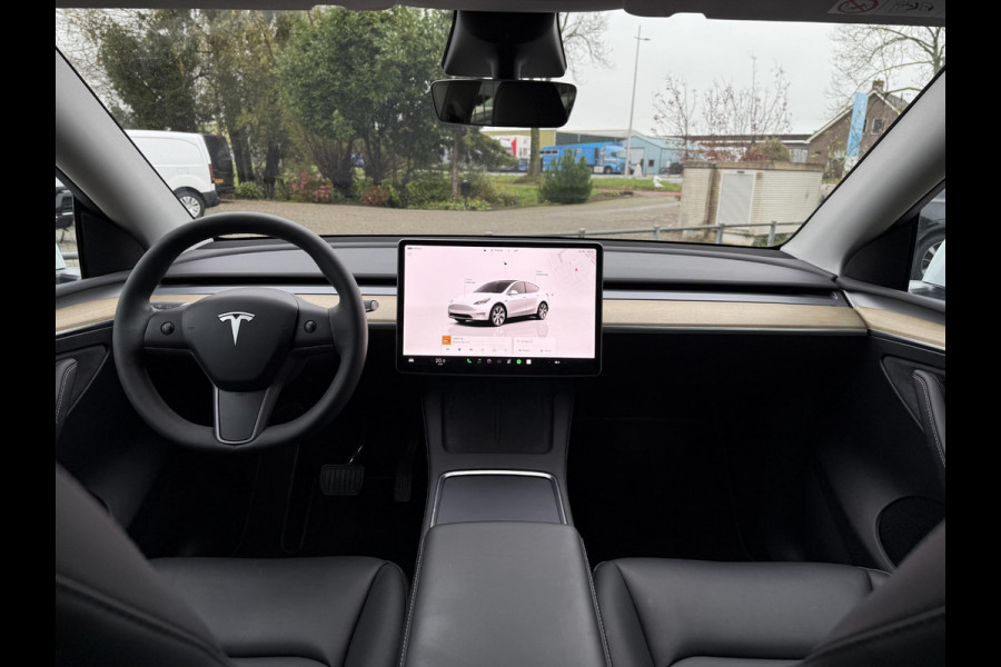 Tesla Model Y Range Plus | Autopilot | Panorama | Leder |