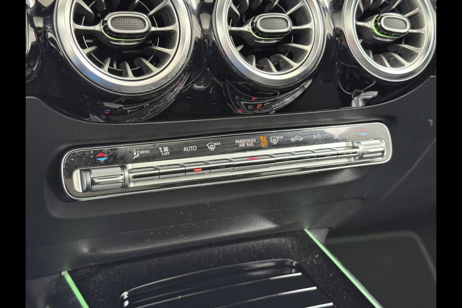 Mercedes-Benz EQA 250 AMG 67kWh Apple Carplay Android Auto Pano-/Schuif-Dak Leer/Alcantara Advanced LED-High-Performance Camera Navi+10" Connect D 191pk AUT. Night-pakket Connect-20 DAB Actieve park-assist+Rem-assistent Adaptive-Gr-licht Stoelverwarming Elek.Achterklep DAB High Perf.-LED  Keyless Business Solution 11kw-AC 1e Eigenaar Origineel Nederlandse Auto S.O.H. 91% 750kg Trekvermogen