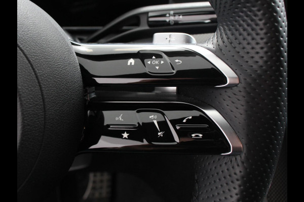 Mercedes-Benz C-Klasse Estate 200 AMG Line | Climate control | Achteruitrijcamera | Wegklapbare trekhaak | Navigatie | Dodehoek assistent | LED | Sfeerverlichting | Adaptieve cruise control | Verwarmde voorstoelen | Elektrische kofferbak