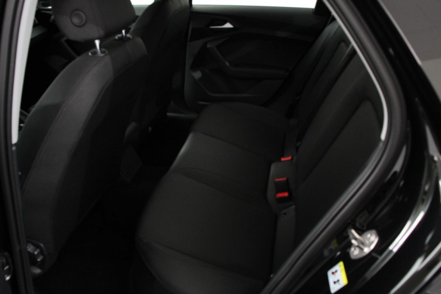 Audi A1 Sportback 30 TFSI 115pk Automaat | Navigatie | Climate Control | Digitale Cockpit | Parkeer sensoren | Bluetooth | Cruise control | Lichtmetalen velgen