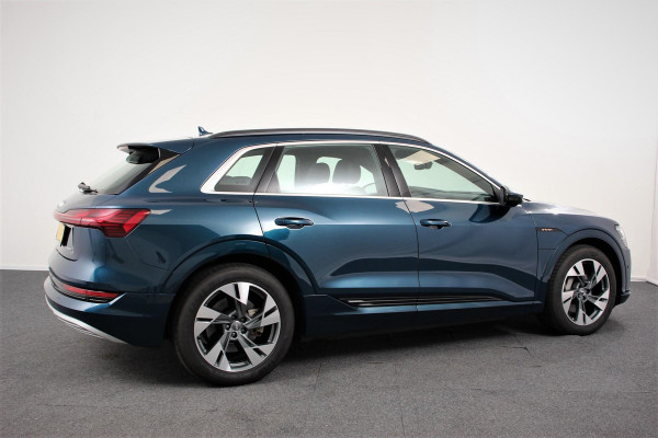 Audi e-tron e-tron 55 quattro | Navigatie | Climate Control | Alcantara | Camera | Electrisch bedienbare achterklep | Led | Cruise Control Adaptive |