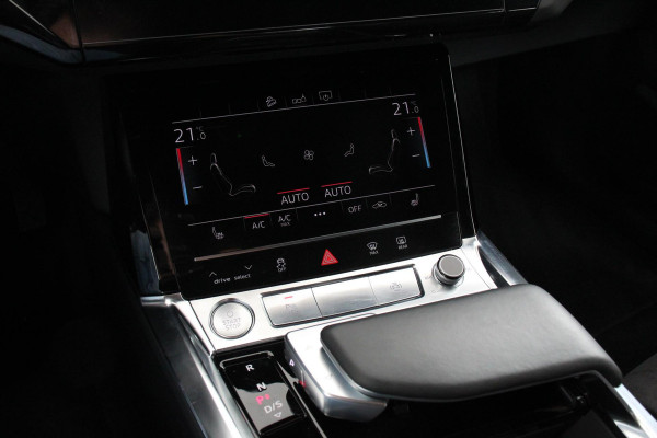 Audi e-tron e-tron 55 quattro | Navigatie | Climate Control | Alcantara | Camera | Electrisch bedienbare achterklep | Led | Cruise Control Adaptive |