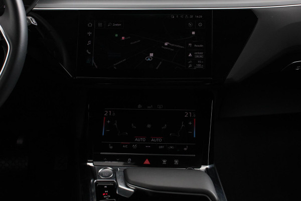 Audi e-tron e-tron 55 quattro | Navigatie | Climate Control | Alcantara | Camera | Electrisch bedienbare achterklep | Led | Cruise Control Adaptive |