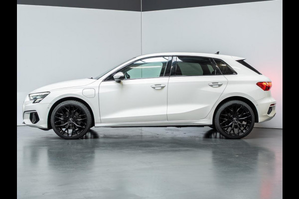 Audi A3 Sportback 40 TFSI e Advanced edition | S-Line | 19 Inch | Pano