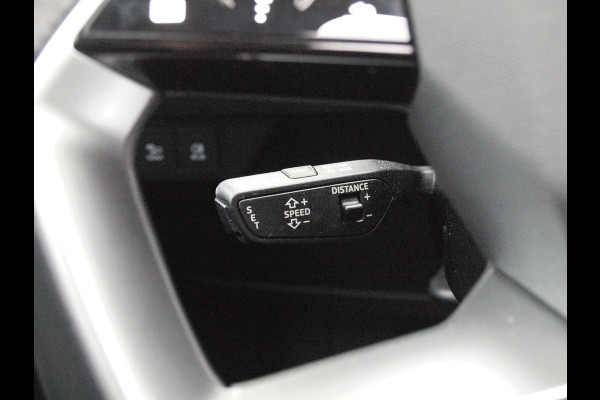 Audi Q4 e-tron 40 Launch edition Advanced Plus 77 kWh | Panoramadak | Camera | Apple Carplay | Cruise Control | NL-Auto |