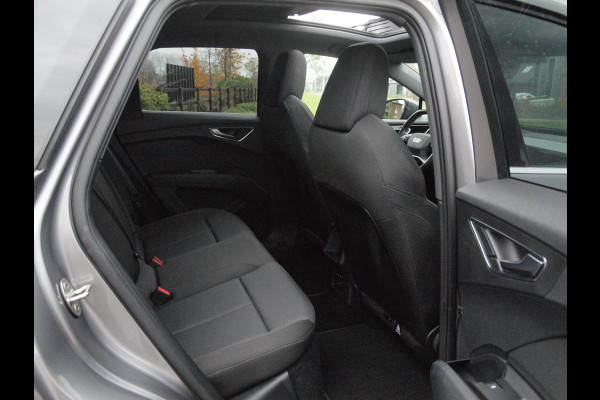 Audi Q4 e-tron 40 Launch edition Advanced Plus 77 kWh | Panoramadak | Camera | Apple Carplay | Cruise Control | NL-Auto |