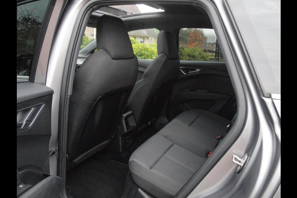 Audi Q4 e-tron 40 Launch edition Advanced Plus 77 kWh | Panoramadak | Camera | Apple Carplay | Cruise Control | NL-Auto |