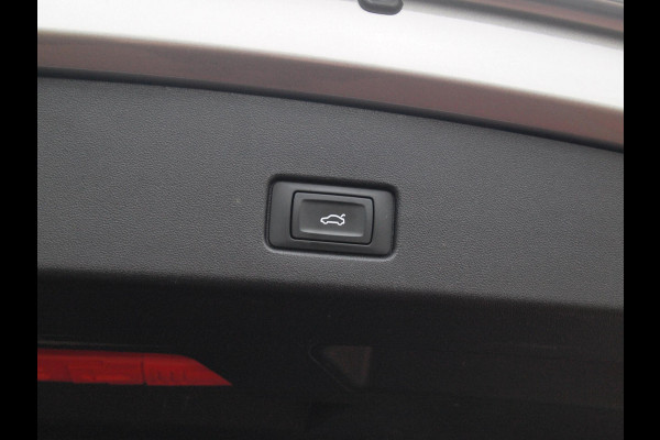 Audi Q4 e-tron 40 Launch edition Advanced Plus 77 kWh | Panoramadak | Camera | Apple Carplay | Cruise Control | NL-Auto |