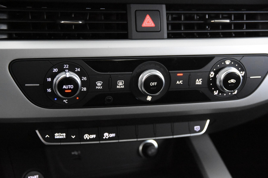 Audi A4 Limousine 35 TFSI S-Tronic *1ste Eigenaar*Navigatie*Trekhaak*PDC*