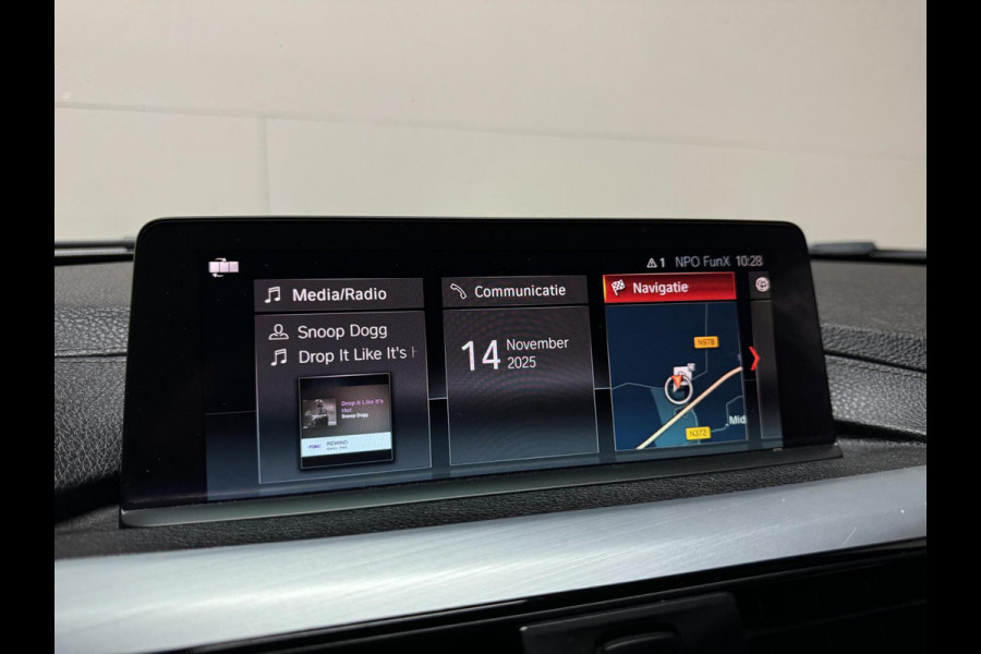 BMW 3 Serie Touring 320i M Sport Pano H/K Leer Camera NAP