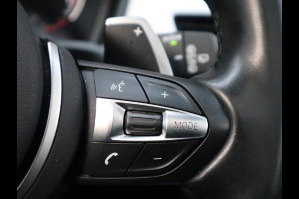 BMW X1 sDrive20i High Executive xLine Automaat / Navigatiesysteem Plus / Trekhaak / Panoramadak / Sportstoelen / Head-Up Display / Leder / Achteruitrijcamera / Stoelverwarming / DAB / 18 Inch