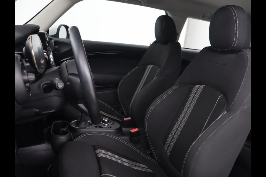 MINI Mini Electric Basic 33 kWh | Origineel NL | Carplay | Full LED | Navigatie | Digital Cockpit | Climate control | Cruise control | Bluetooth