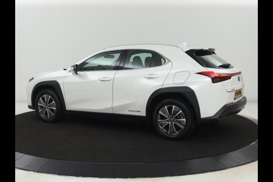 Lexus UX 300e Business 54 kWh | 1e eigenaar | Adaptive cruise | Carplay | Camera | Navigatie | Full LED | Elektrische stoelen | Climate control | Bluetooth