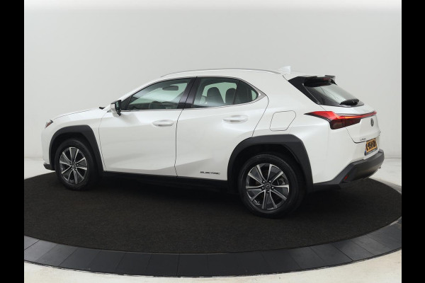 Lexus UX 300e Business 54 kWh | 1e eigenaar | Adaptive cruise | Carplay | Camera | Navigatie | Full LED | Elektrische stoelen | Climate control | Bluetooth