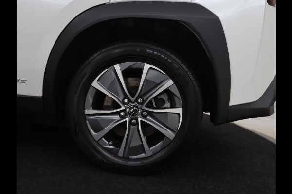 Lexus UX 300e Business 54 kWh | 1e eigenaar | Adaptive cruise | Carplay | Camera | Navigatie | Full LED | Elektrische stoelen | Climate control | Bluetooth