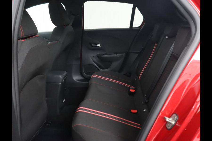 Opel CORSA-E GS Line 50 kWh | 1e eigenaar | Stoel & stuurverwarming | Carplay | Navigatie | Full LED | 17'' | Climate control | Cruise control | Bluetooth