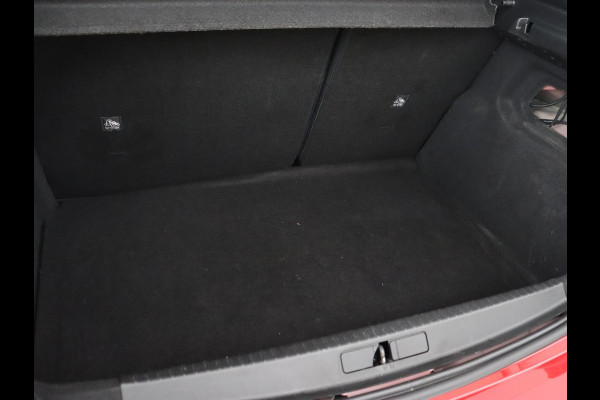 Opel CORSA-E GS Line 50 kWh | 1e eigenaar | Stoel & stuurverwarming | Carplay | Navigatie | Full LED | 17'' | Climate control | Cruise control | Bluetooth