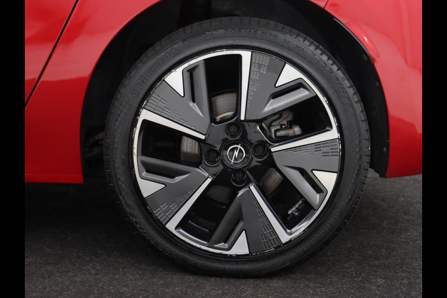 Opel CORSA-E GS Line 50 kWh | 1e eigenaar | Stoel & stuurverwarming | Carplay | Navigatie | Full LED | 17'' | Climate control | Cruise control | Bluetooth