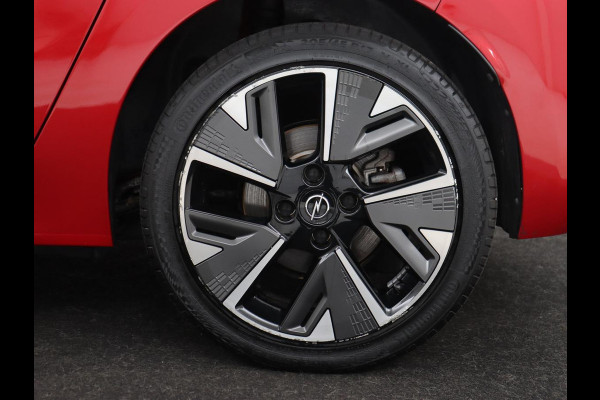 Opel CORSA-E GS Line 50 kWh | 1e eigenaar | Stoel & stuurverwarming | Carplay | Navigatie | Full LED | 17'' | Climate control | Cruise control | Bluetooth