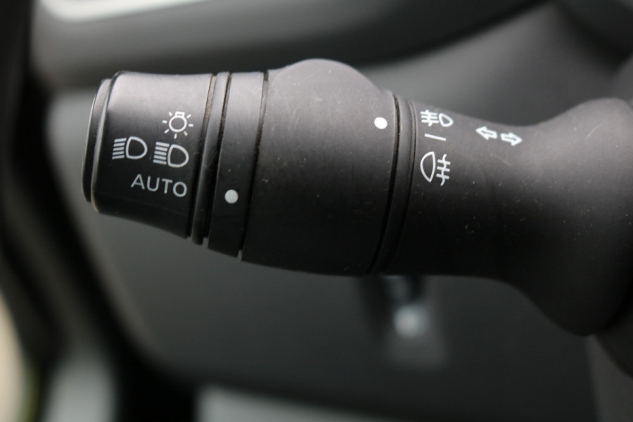 Renault Master 2.3 dCi 135pk L2 H2 Airco Navigatie Camera Trekhaak