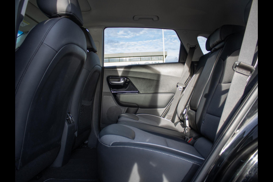 Kia e-Niro DynamicPlusLine 64 kWh | Nederlandse dealer onderhouden auto | Navigatie | Stoel en stuurverwarming |