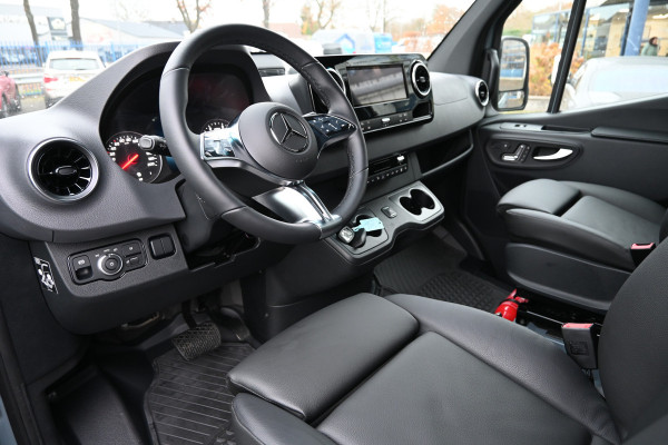 Mercedes-Benz Sprinter 319 CDI 4x4 L2H2 Pro Draaistoelen, Distronic, LED, Electrische schuifdeur