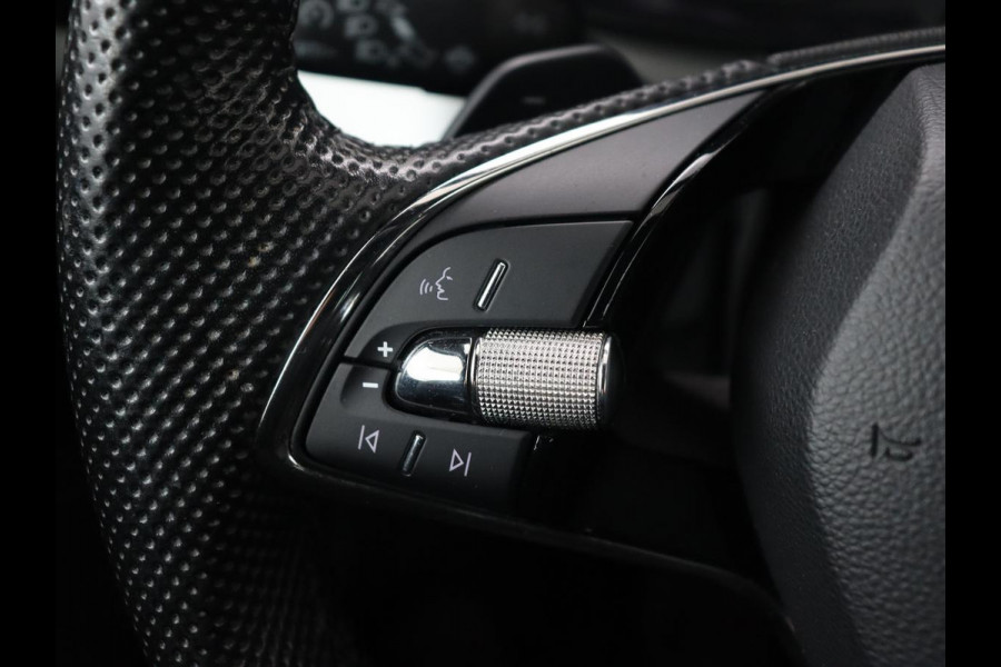 Škoda Kamiq 1.0 TSI Sport | Automaat | Carplay | Sportstoelen | DAB | Climate control | Parkeerhulp | Cruise control | Full LED | Bluetooth