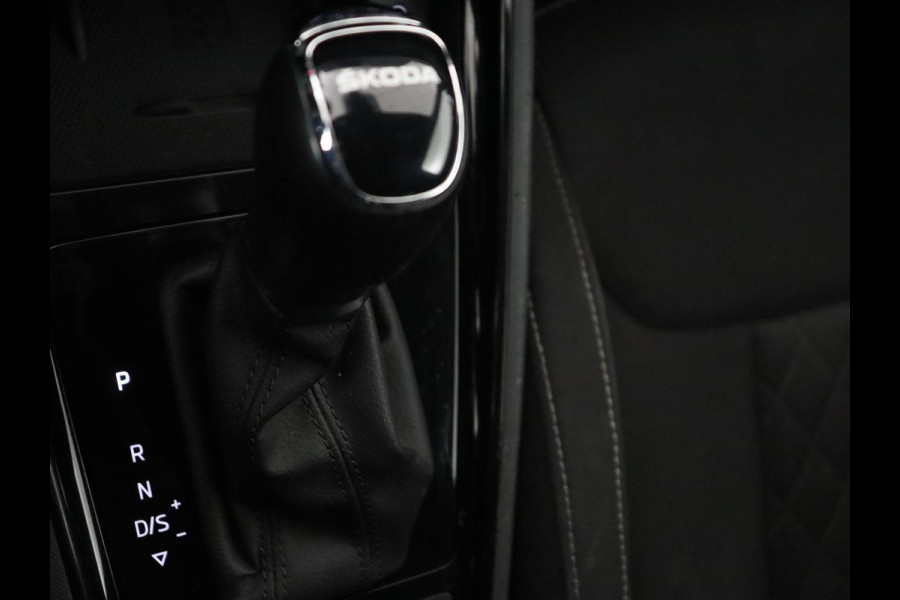 Škoda Kamiq 1.0 TSI Sport | Automaat | Carplay | Sportstoelen | DAB | Climate control | Parkeerhulp | Cruise control | Full LED | Bluetooth