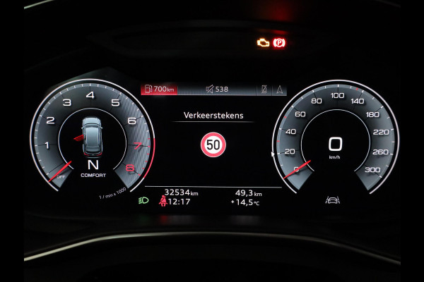 Audi A6 Avant 40 TFSI S edition Competition 204 pk S-tronic | Verlengde garantie | Navigatie | Panoramadak | Parkeersensoren | Achteruitrijcamera | Stoelverwarming | S-Line |