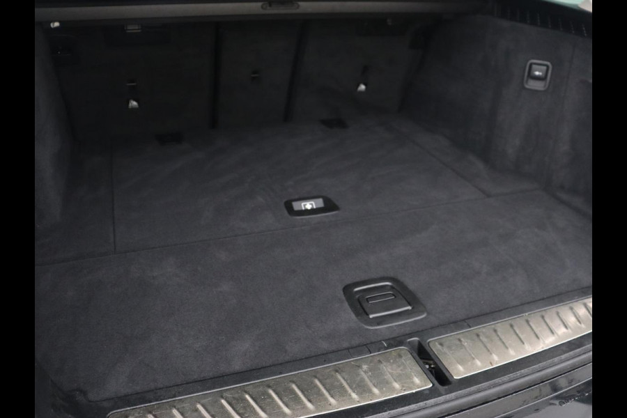 BMW 5 Serie 520i Business Edition Plus | Nappaleder | Stoelverwarming | Carplay | Laserlicht | Navigatie | Live Cockpit | Parkeerhulp | Climate control | Comfortstoelen | Cruise control | Bluetooth