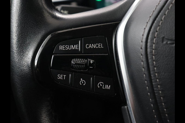 BMW 5 Serie 520i Business Edition Plus | Nappaleder | Stoelverwarming | Carplay | Laserlicht | Navigatie | Live Cockpit | Parkeerhulp | Climate control | Comfortstoelen | Cruise control | Bluetooth