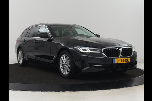 BMW 5 Serie 520i Business Edition Plus | Nappaleder | Stoelverwarming | Carplay | Laserlicht | Navigatie | Live Cockpit | Parkeerhulp | Climate control | Comfortstoelen | Cruise control | Bluetooth