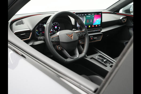CUPRA Leon Sportstourer 1.4 e-Hybrid VZ Performance Limited Panorama Navigatie Stoel/Stuurverwarming Parkassist Carplay 213