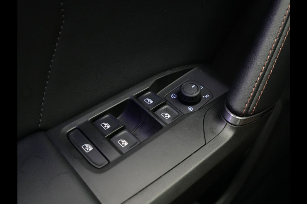 CUPRA Leon Sportstourer 1.4 e-Hybrid VZ Performance Limited Panorama Navigatie Stoel/Stuurverwarming Parkassist Carplay 213