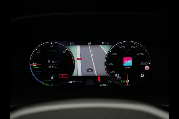 CUPRA Leon Sportstourer 1.4 e-Hybrid VZ Performance Limited Panorama Navigatie Stoel/Stuurverwarming Parkassist Carplay 213