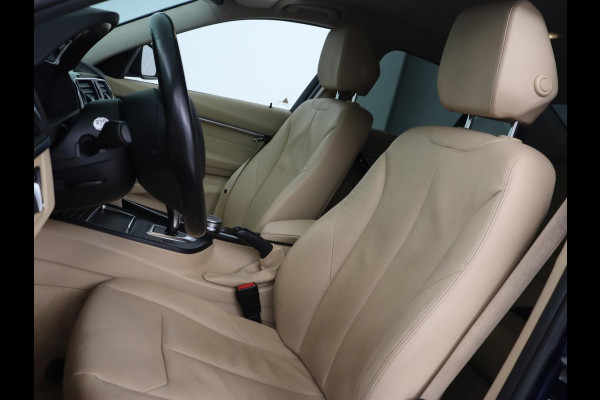 BMW 3 Serie 318i Luxury Edition | Leder | Stoelverwarming | Navigatie | Trekhaak | Full LED | Climate control | PDC | Cruise control