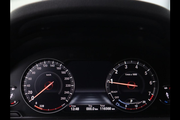 BMW 3 Serie 318i Luxury Edition | Leder | Stoelverwarming | Navigatie | Trekhaak | Full LED | Climate control | PDC | Cruise control