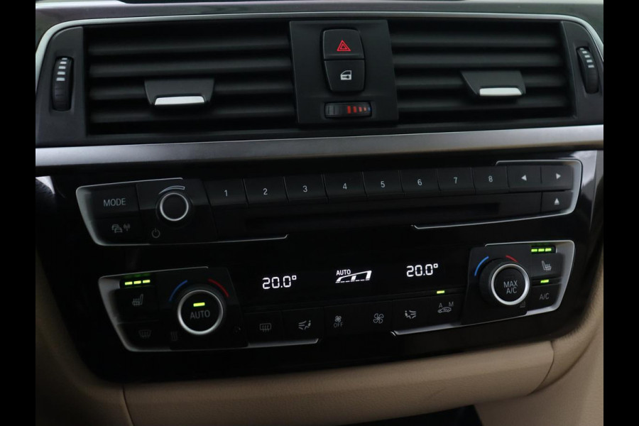 BMW 3 Serie 318i Luxury Edition | Leder | Stoelverwarming | Navigatie | Trekhaak | Full LED | Climate control | PDC | Cruise control